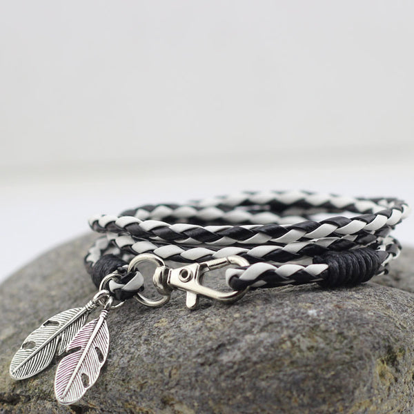 Bracelet en Cuir "Charm Plume" - coloris noir & blanc