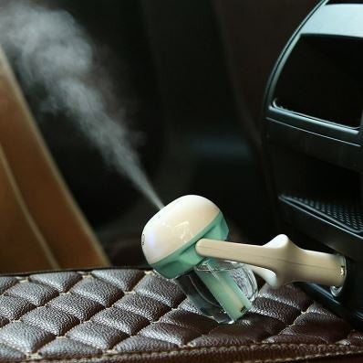 Humidificateur de voiture de Riloer, machine d'aromathérapie de voiture  d'USB de purification d'air d'aérosol (gris argenté)