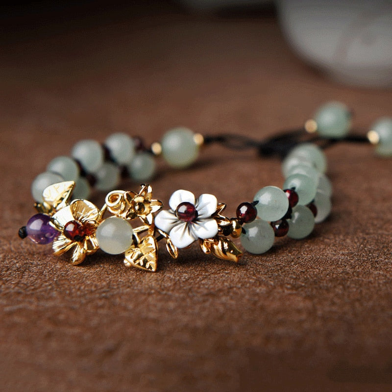 Bracelet de Perles de Jade avec des Fleurs de Grenat