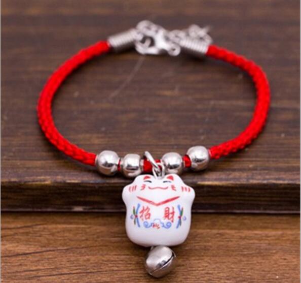 Bracelet Rouge "Chat Maneki-Neko" Porte Bonheur