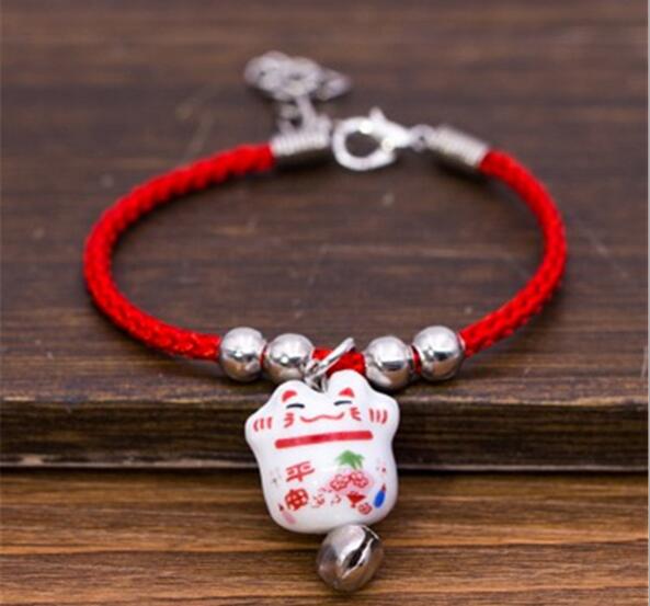 Bracelet Rouge "Chat Maneki-Neko" Porte Bonheur